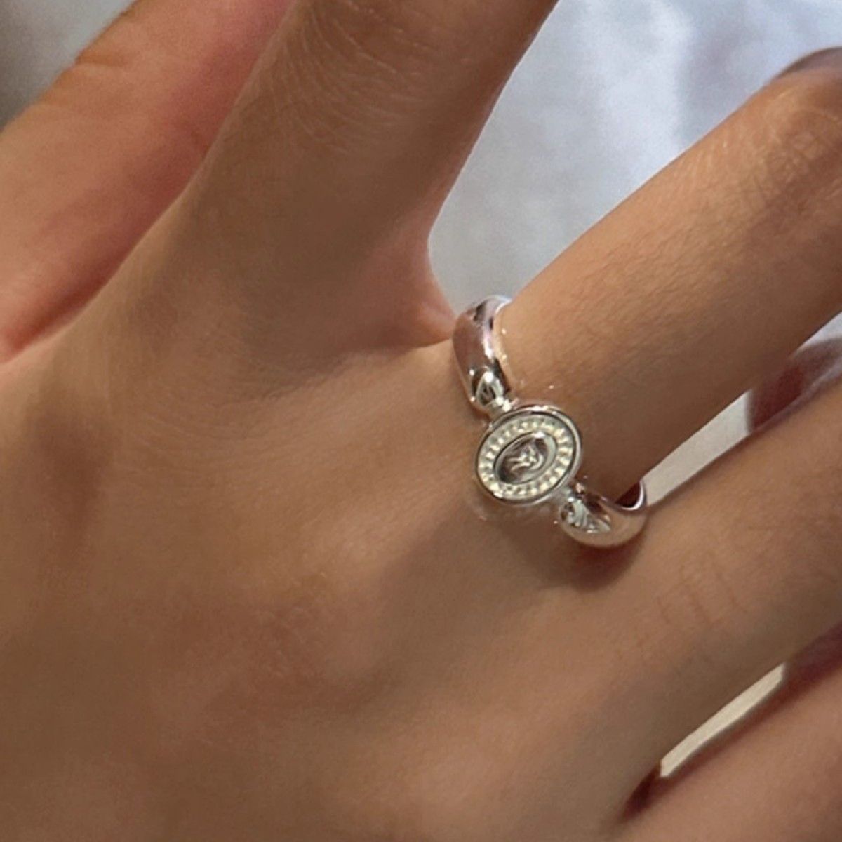 High-Value Korean Style Oval Ins Blogger Fashion Simple Item Niche Design Geometric Ring Trend_voghion.com