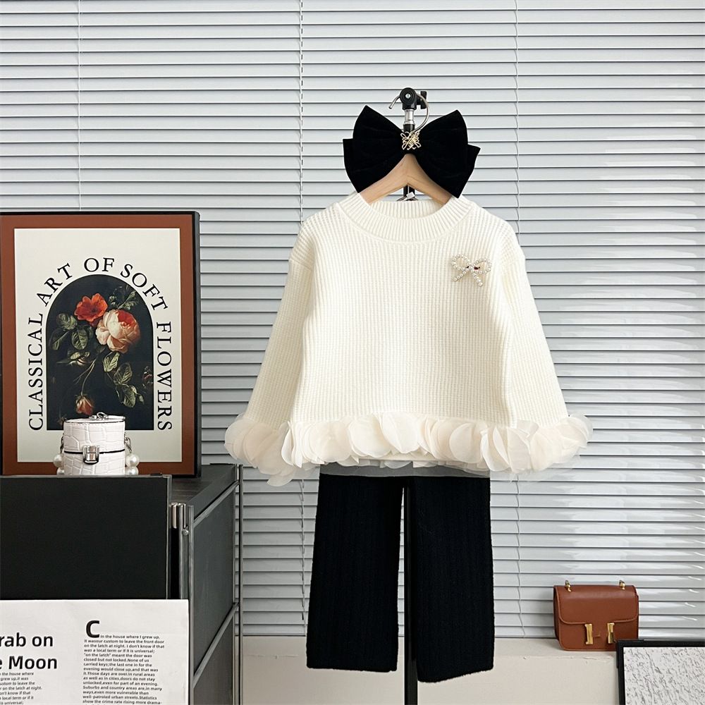 2024 Autumn And Winter New Korean Version Baby Girl Small Lace Round Neck Knitted Pullover Children's Stylish Sweater Girl Pants_voghion.com