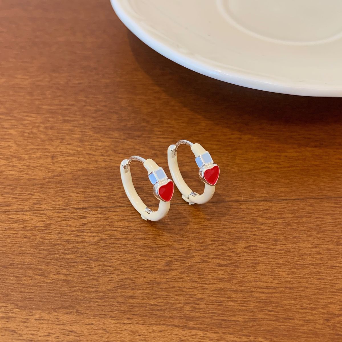 Korean Style Color-Block Dopamine Heart Oil Drop Small Hoop For Women Silver Needle Colorful Ear Clips Simple Exquisite_voghion.com