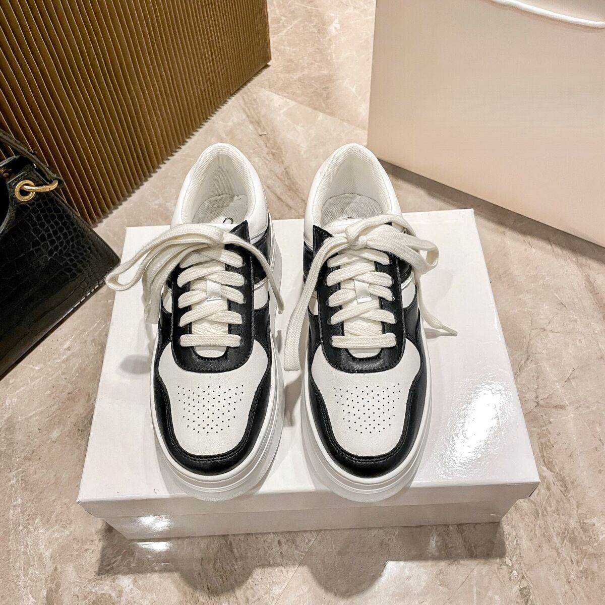 CliCT-02 Neue Damen-Sneaker mit dicker Sohle und größerer Höhe, lässige Damenschuhe mit runder Zehenpartie_voghion.com