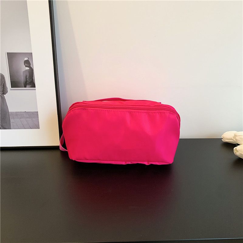Sac de séparation en Nylon élégant pour femmes, sac de séparation humide et sec, sac de maquillage décontracté pour rouge à lèvres de voyage portable personnalisé_voghion.com