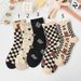 Nuovo orso per donna, calzini a metà polpaccio senza cuciture a quadri, stile autunnale carino Mori di alta qualità, versione coreana_voghion.com