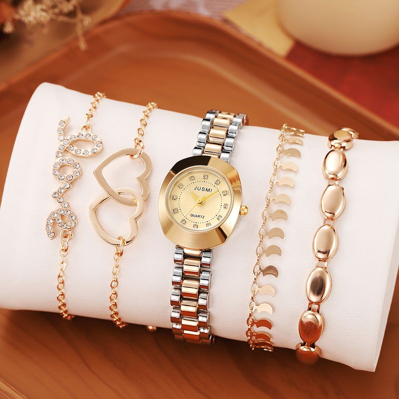 5pcs/set Fashion niche simple gold inlaid diamond scale quartz watch love love bracelet set female_voghion.com