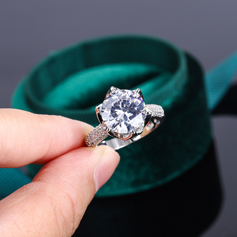 Blütenblatt Simulierter Diamantring Platinierter Ring Stil Ehering_voghion.com