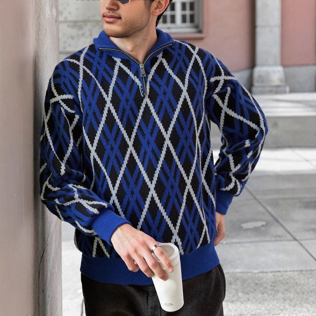 Stilvoller Herren-Strickpullover mit halbem Reißverschluss, Karomuster und Farbblockierung – Bequemer Pullover für die Freizeit_voghion.com