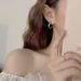 Boucles d'oreilles simples en métal pour femmes, en argent pur 925, boucles d'oreilles de niche torsadées haut de gamme, boucles d'oreilles de niche légères et luxueuses, aiguille en argent_voghion.com