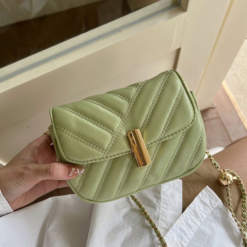 2024 Popular Square One Shoulder Crossbody Chain Texture Versatile Lingge Small Fragrant Women's Unique New Bag_voghion.com