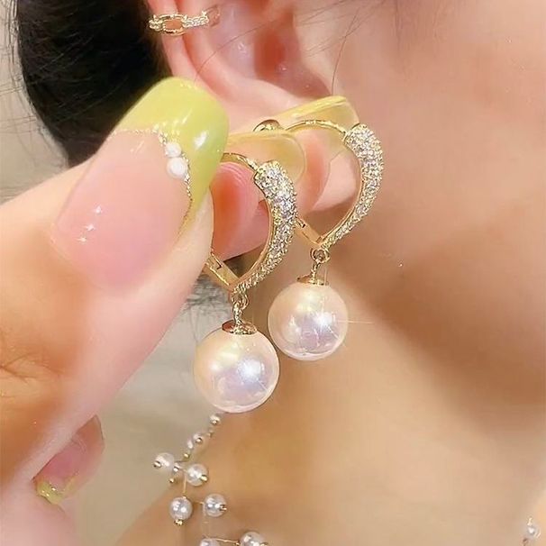 Nuove perle francesi eleganti e alla moda da donna, popolari sui social media, con un design di nicchia, una chiusura per orecchini premurosa e un ago d'argento_voghion.com