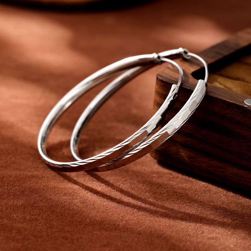 Orecchini a cerchio grandi in argento sterling da donna - Stile minimalista di lusso leggero e di alta gamma, design semplice ed esagerato_voghion.com