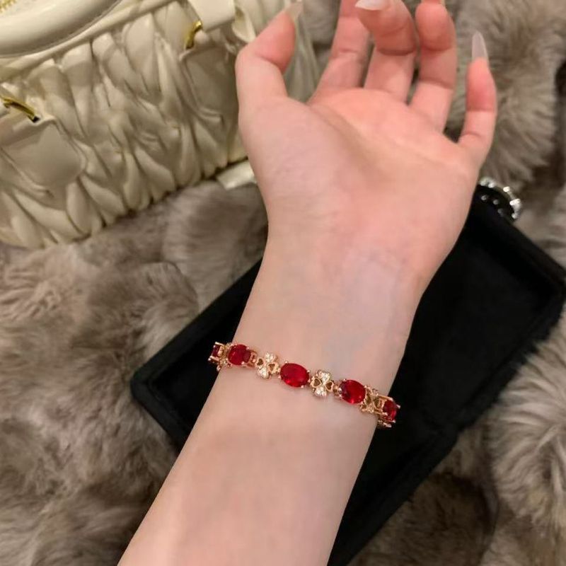 Leichtes Luxus-Temperament-Rubin-Schlangenarmband 2025 Neujahrsmode-Stapelarmband High-End-Schmuck für das Sternzeichen_voghion.com