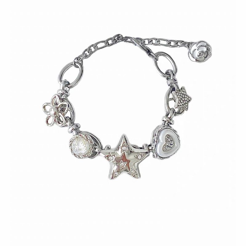 Design/Whimsical Star Heart Button Heavy Craft Bracelet High-end Exquisite Light Jewelry_voghion.com