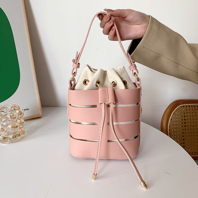 Large Capacity Mother and Child Bag 2024 New Versatile Single Shoulder Crossbody Women's Bag Korean Version Trendy Hollowed Out Portable Bucket Bag_voghion.com