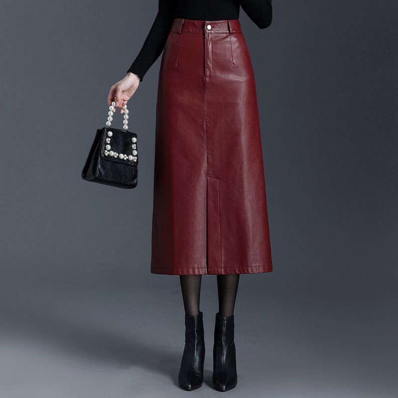 Gonna lunga a tubino a trapezio con spacco dritto e aderente Verve in pelle PU nera, autunno inverno da donna_voghion.com