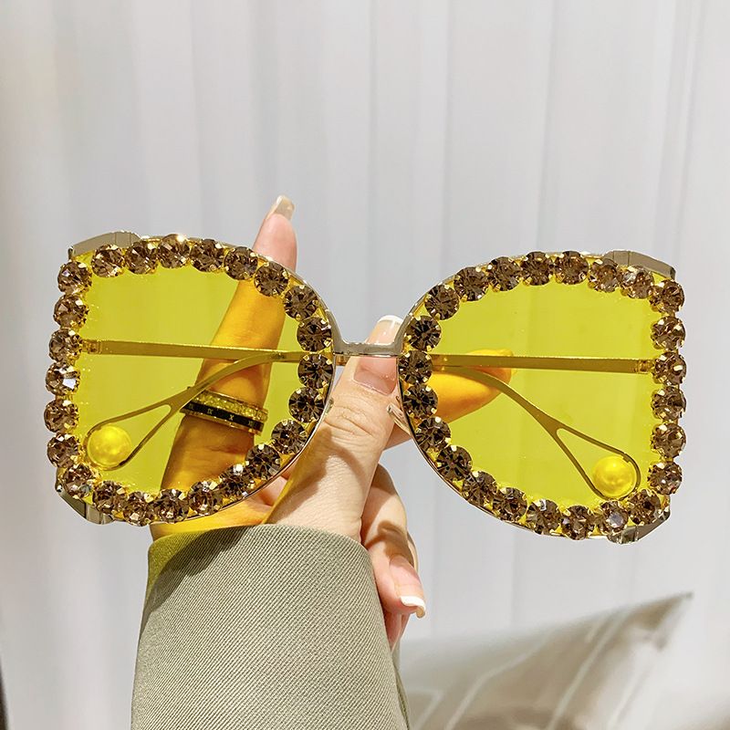 Conjunto de montura grande explosiva, gafas de sol con tachuelas de diamantes de rinoceronte, nuevas gafas de sol para mujer, pieza de océano, personalidad de metal de diamante_voghion.com