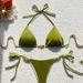 2025 neuer dreiteiliger Bikini mit einfarbiger Krawatte und sexy Strand-Badeanzug_voghion.com