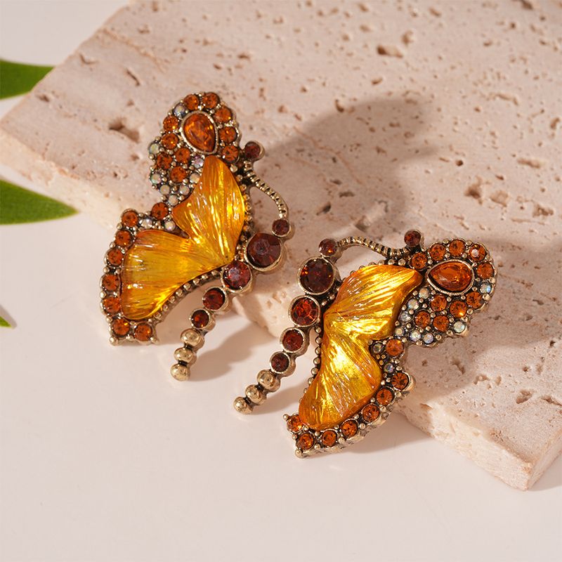 Maillard windshield diamond butterfly collarbone chain plus earrings set_voghion.com