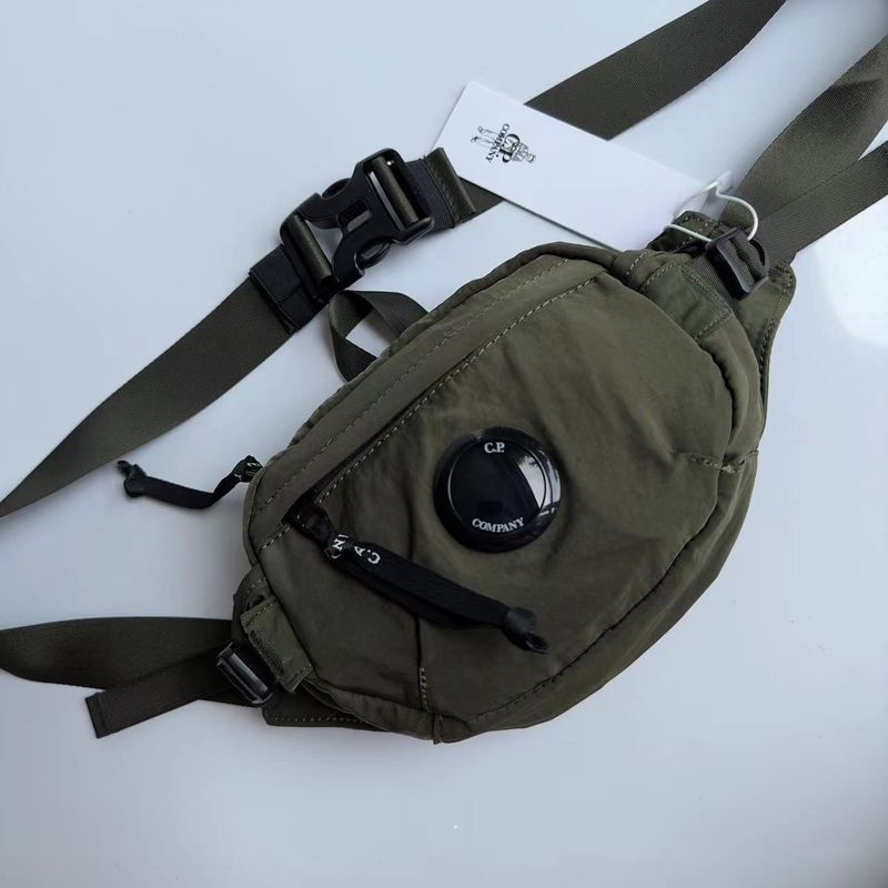 2024 CP Company Nuovo marsupio a tracolla alla moda da uomo_voghion.com