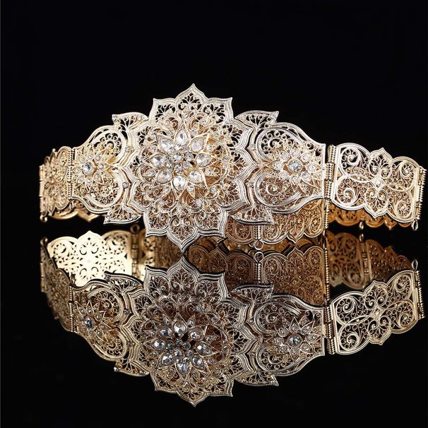 Ceinture de mariée luxueuse en métal doré avec chaîne creuse et strass_voghion.com