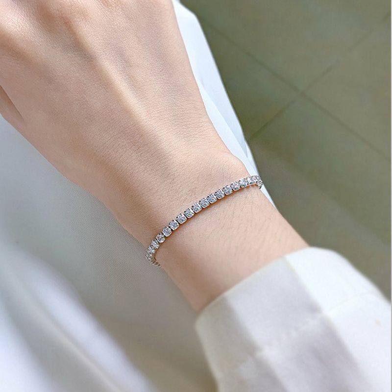 für Frauen mit funkelndem Zirkon, elegantem und luxuriösem High-End-Schmuck, Nischen-Tennisarmband mit Diamantbesatz_voghion.com