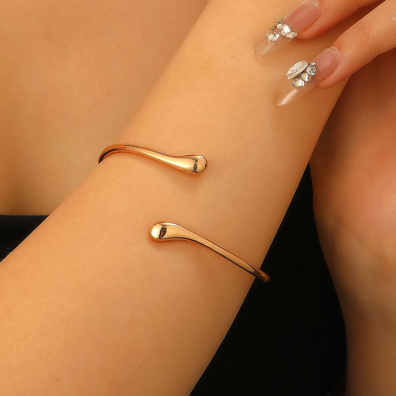 Fashion Exaggerated Personality For Women Open Hip-Hop Irregular Alloy Bracelet Bangle_voghion.com