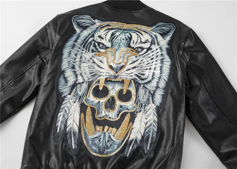 Testa di tigre da uomo in pelliccia di teschio in pelle con colletto spesso, simulazione moto P6971_voghion.com