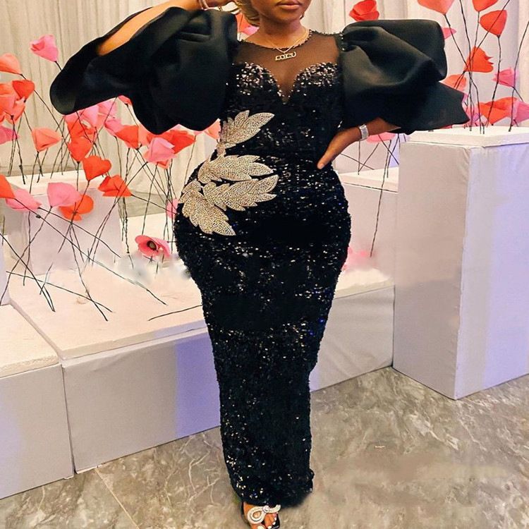 Dametøj ny sort højtaljet stor størrelse indslynget kjole med flæseærmer og pailletter i broderi_voghion.com