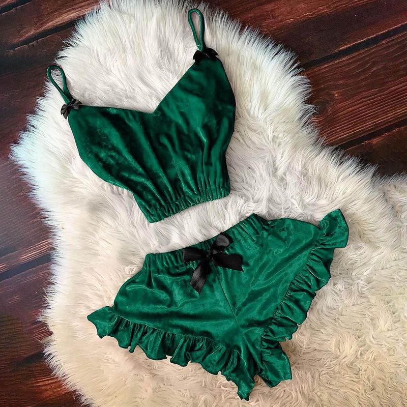 Set pigiama con scollo a V e pantaloncini in velluto sexy con macchia e fiocco_voghion.com