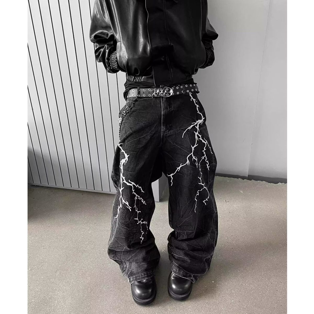 Herrenbekleidung Nische gewaschene Jeans mit Blitzmuster und Stickereien für Männer und Frauen High Street Hip Hop lockere gerade Freizeithose_voghion.com