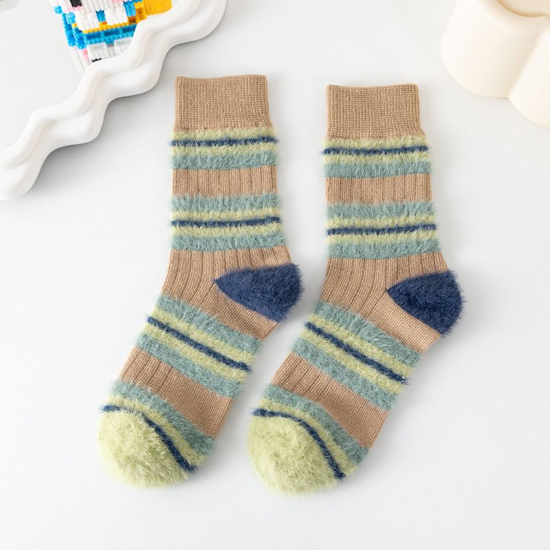 Striped children's mid length socks, autumn and winter plush, dopamine color contrast, thickened insulation, pile up_voghion.com
