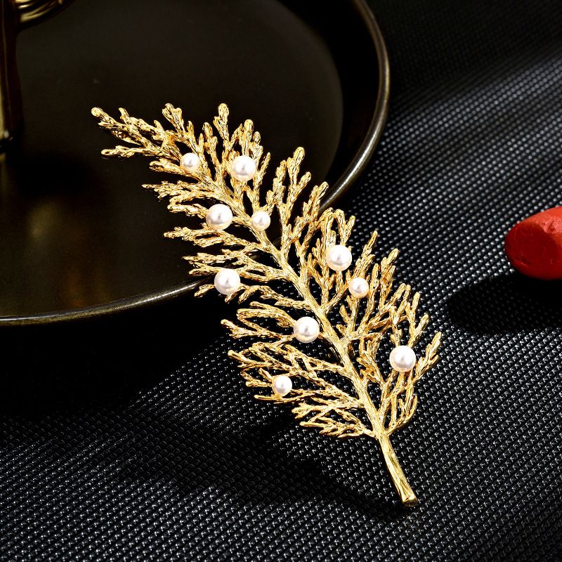 Shengshi Fengya new pearl pine branch chest flower niche exquisite accessory 7 options_voghion.com