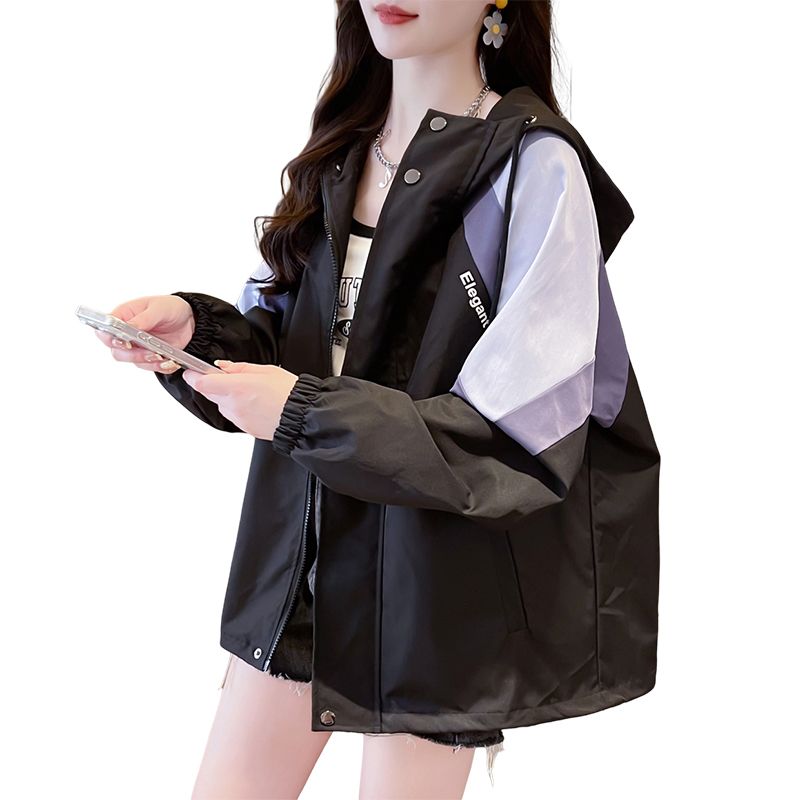 Moderigtigt issilke løstsiddende, åndbart solbeskyttende tøj til yngre og mellemtrinnelever_voghion.com