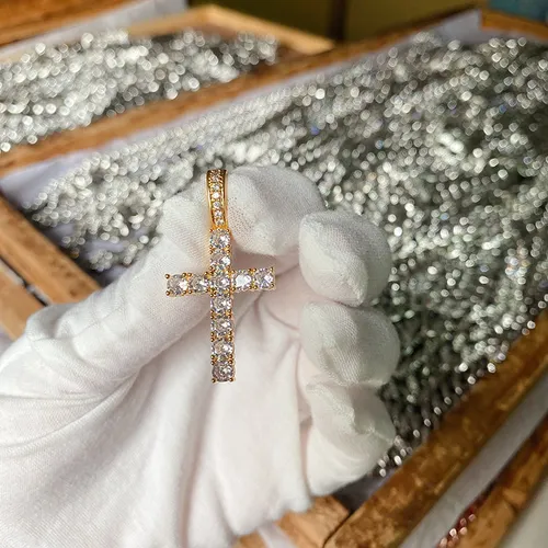 Mode koppar inlagt zirkon kors mäns enkla smycken casual hip hop halsband hänge mäns populära halsband_voghion.com