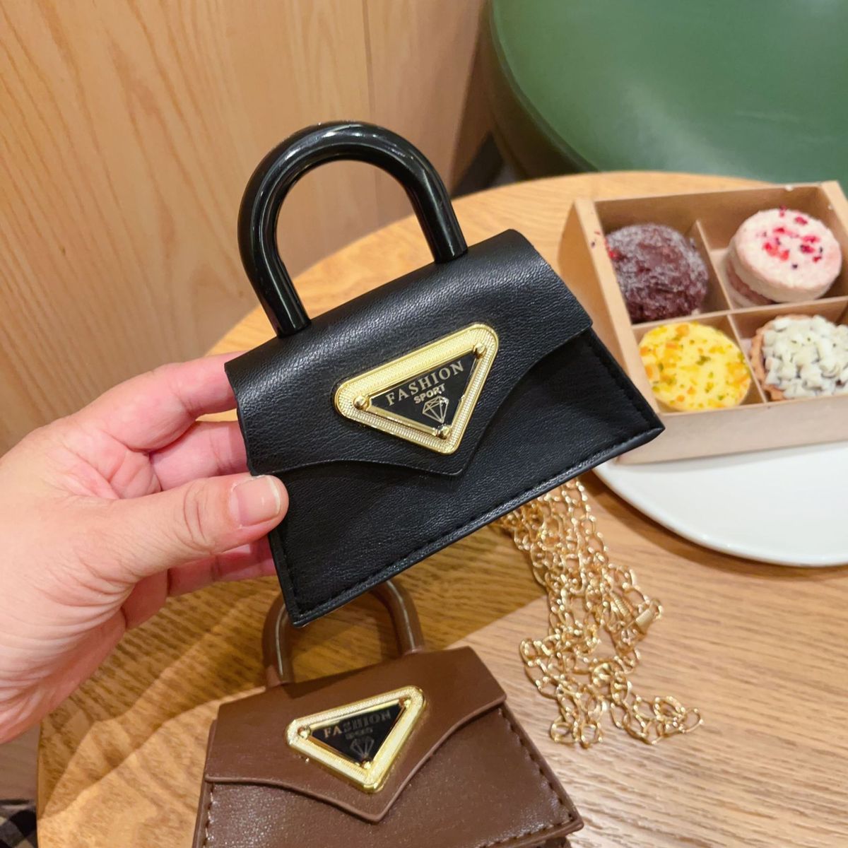 Fortschrittliche Textur, ultra-mini, exquisites kleines Make-up für Frauen im Jahr 2024, neues modisches Internet-Promi-Make-up, tragbar_voghion.com