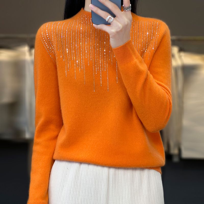 Kurzer, diamantbesetzter Rollkragenpullover für Damen_voghion.com
