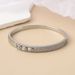 Luxe, prachtige, gesloten armband met meerdere diamanten_voghion.com