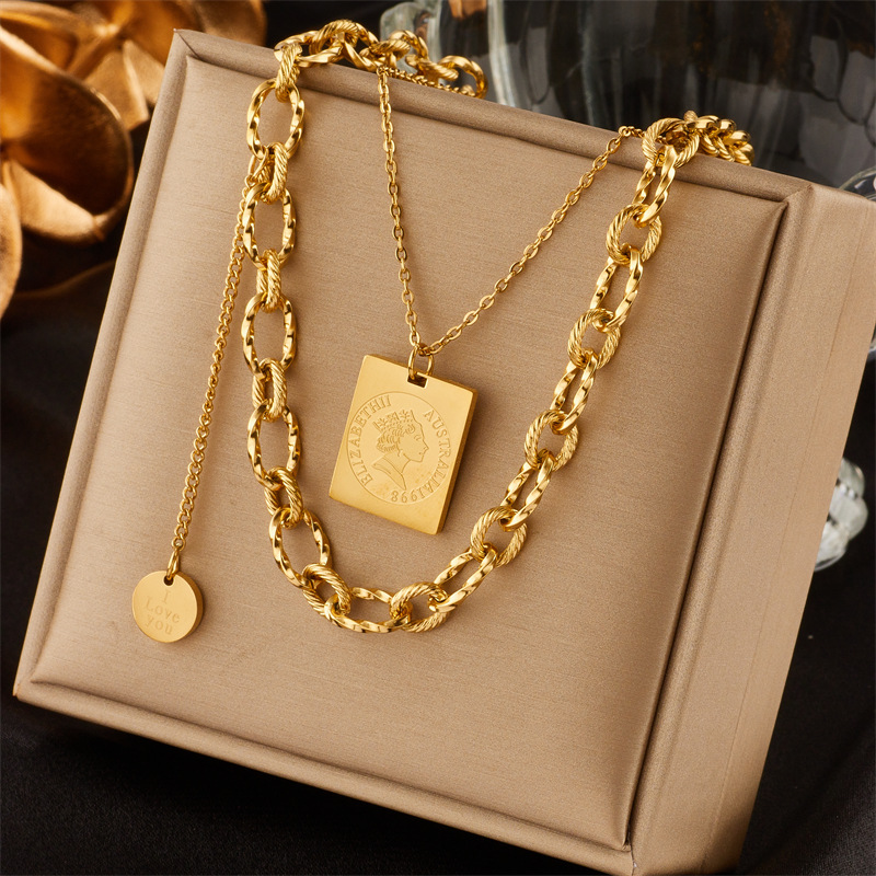 European and American cross-border fashion retro niche advanced retro double-layer titanium steel square printing queen portrait tag necklace_voghion.com