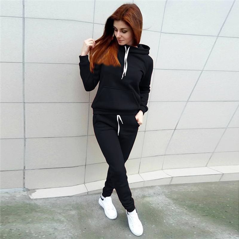 2025 New Women's Fleece Sports Suit Women 001_voghion.com