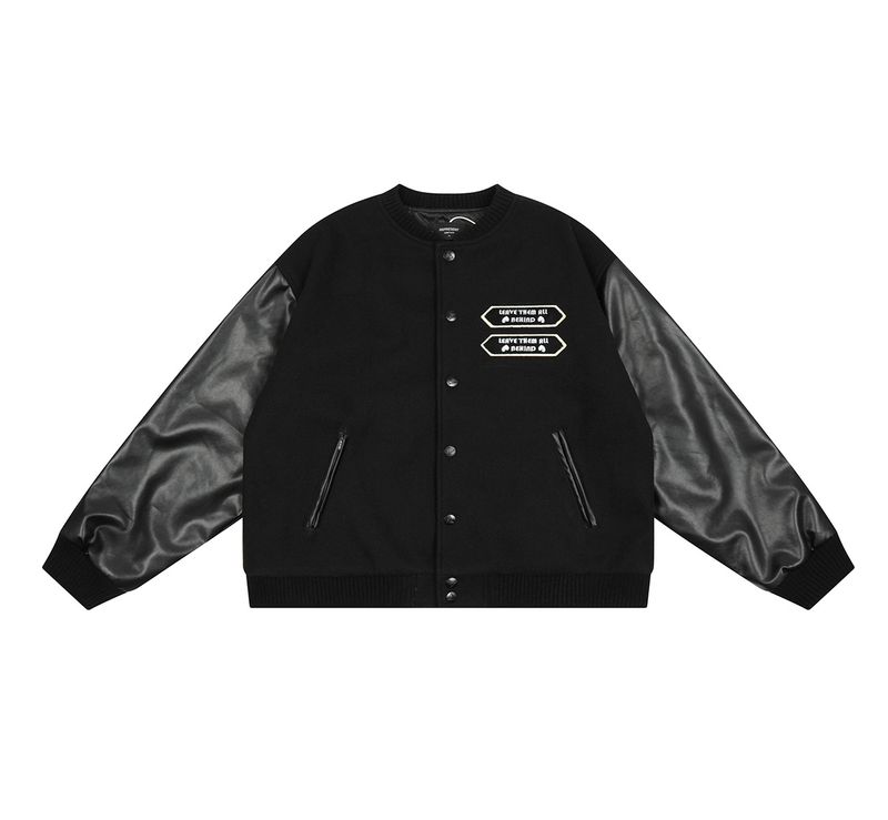 Herrenbekleidung: Jacke „Represent Angel“, bestickter Patchwork-Mantel mit Lederärmeln und Abzeichen. Hochwertige Baseballuniformen für Herren und Damen_voghion.com
