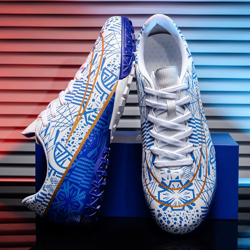 Factory Shop The New Youth Cool Low-top Football Shoes Comfortable Cushioned Anti-slip Wear Broken Nails Grass Training Shoes_voghion.com