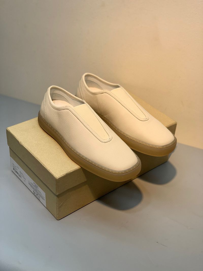 Nuove scarpe casual primaverili in nappa, minimaliste e piatte, comode per i più pigri, punta quadrata versatile, bianche_voghion.com
