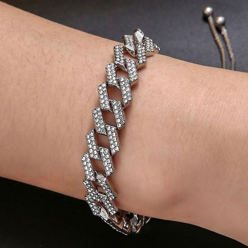 Cavigliera elegante con bracciale a maglie cubane in strass per donna_voghion.com