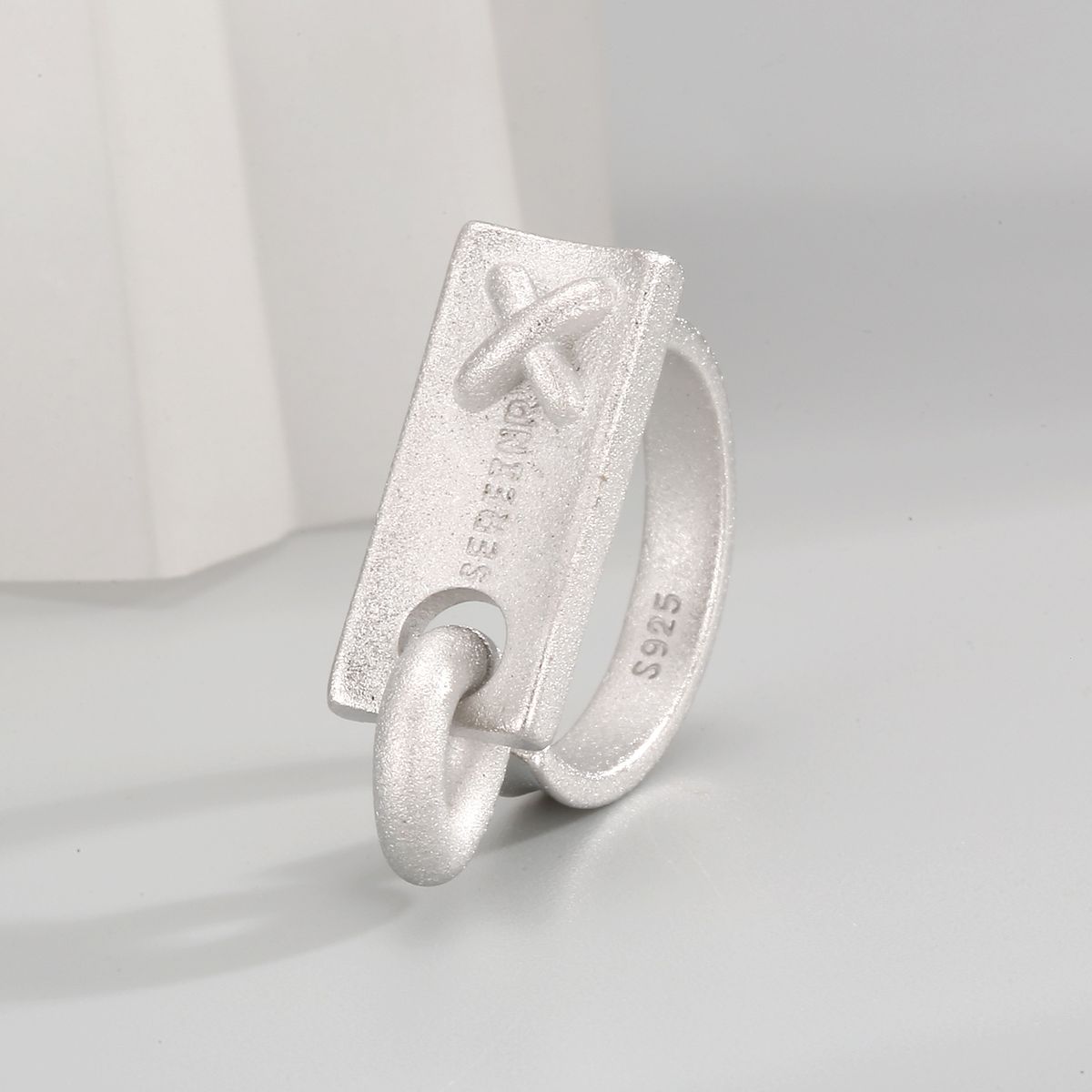 Kosmisch symbool "Reshape + O" Open ring nis Geometrisch ontwerp Sense Unisex Trendy Cool voor mannen en vrouwen_voghion.com