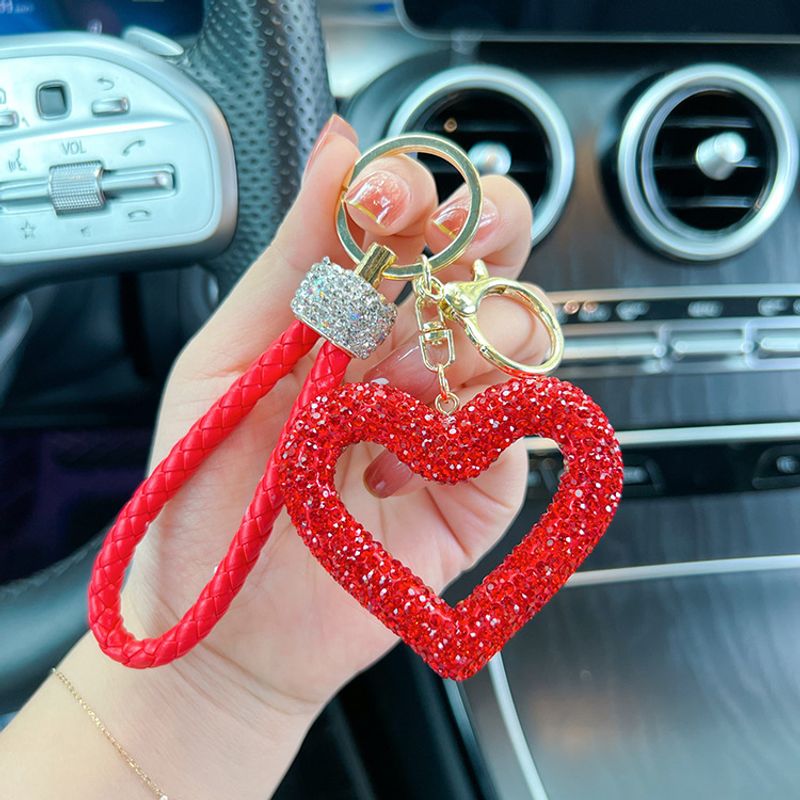 Taskedele og tilbehør Creative Hollow Clay Fuld Diamond Love Nøglering Læderrem Sticker Strass bilnøglevedhæng Enkel Yiwu Factory_voghion.com