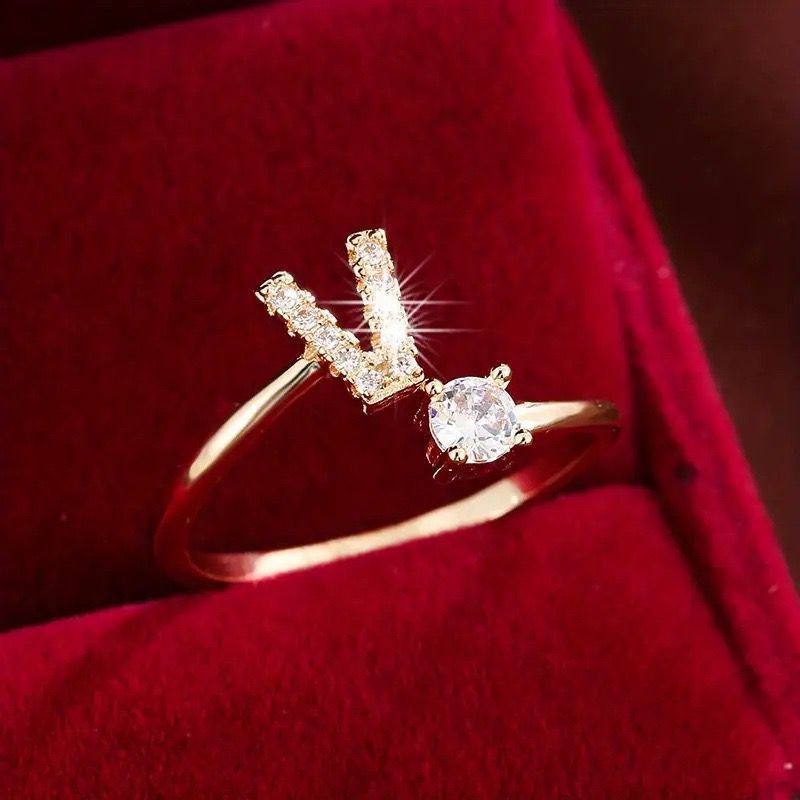 Anello da donna alla moda con 26 lettere inglesi e zirconi intarsiati Anello aperto semplice in rame placcato 14K_voghion.com