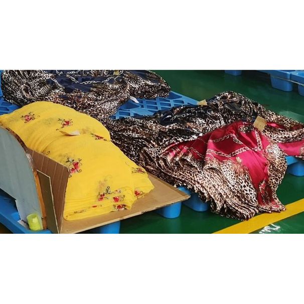 Piccoli regali quadrati stampati per le donne, sciarpe di seta di gelso, fasce per capelli, nastri_voghion.com