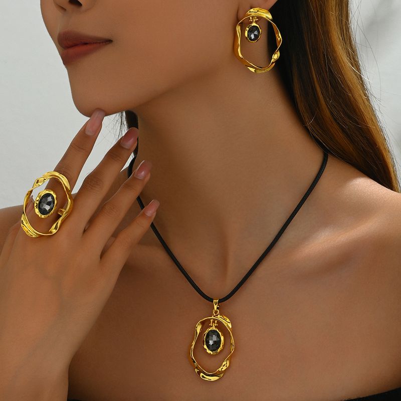 Women’s Jewelry Set Fashion Light Luxury Women's Jewelry Set Geometric Irregular Necklace Earrings Versatile Inlaid Crystal Diamond Ring_voghion.com