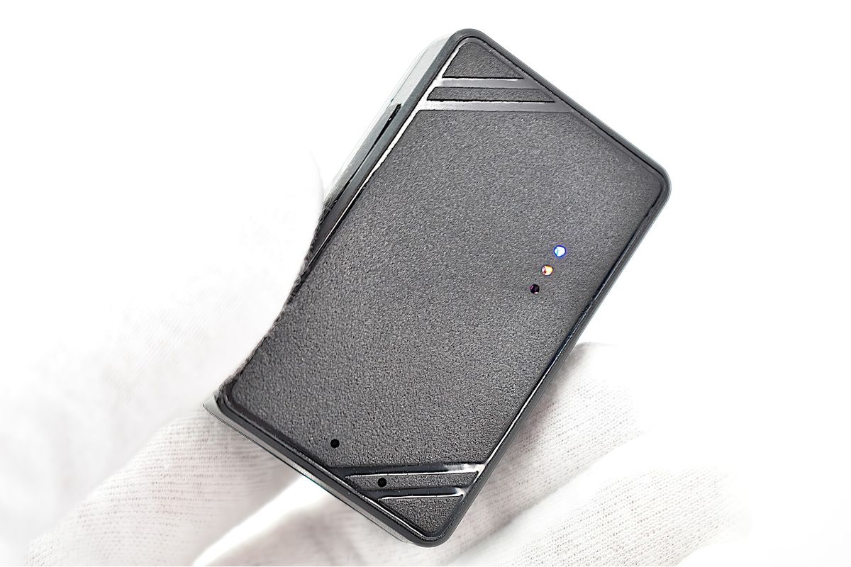 Hidd Mini GF10 Portable GPS Car Tracker with Rechargeable Battery_voghion.com