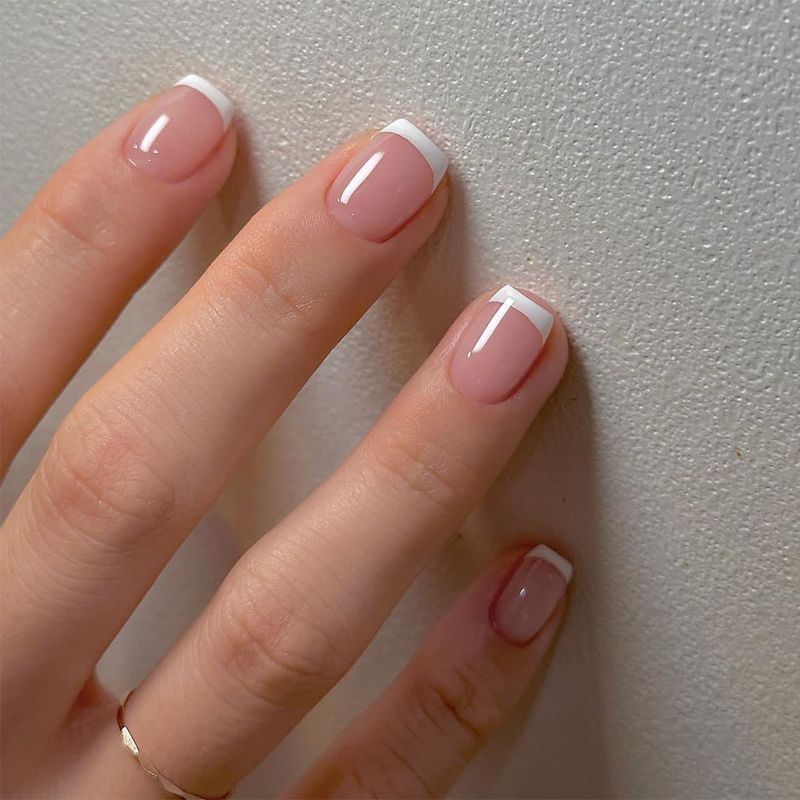 Nowe kwadratowe krótkie kwadratowe paznokcie białe francuskie paznokcie w stylu proste francuskie paznokcie manicure_voghion.com