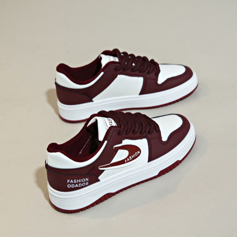 Hot selling sneakers for women 2024 spring new all match thick soled flat soled student sports casual lightweight white shoes_voghion.com