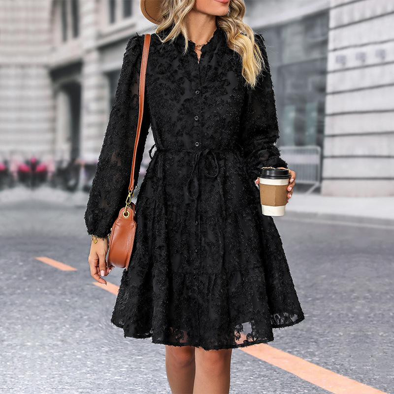 Modisches Damenkleid mit langen Ärmeln_voghion.com